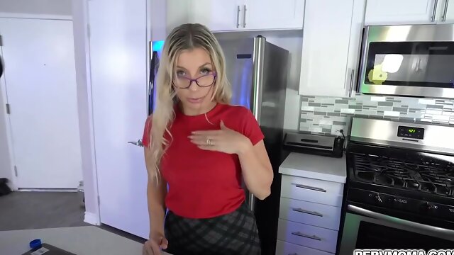 Ashley Grabs Ike Dick For A Sopping Wet Blowjob