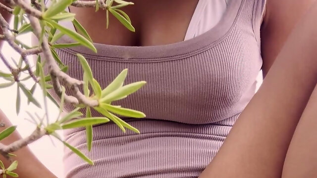 Before to Go to the Beach I Did Pee Long the Road