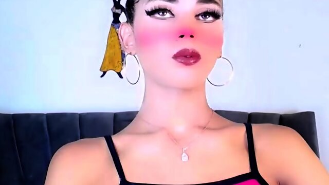 Sexy hottie Anetta Keys enjoys a solo toy masturbation