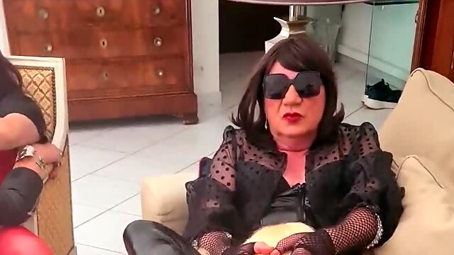 Four french crossdressers sexy afternoon