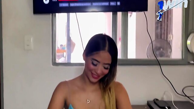 Hot Blonde In Blue Dress Sucking Dick And Swallowing Cum Before Going To A Convention