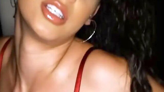 Kylie rocket and scarlit scandal are epic lezzie activity!