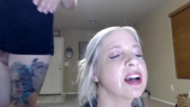 Carrie gets load on face: Blowjob, Amateur  Milf Porn