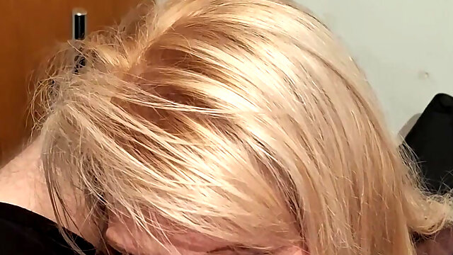 Sexy Grandma Loves Sucking Cock and Swallowing Cum