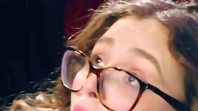 Großer Arsch, Brille