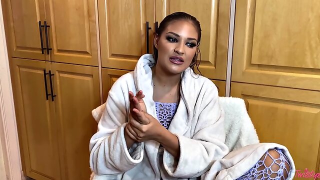 February TOTM - Beachy