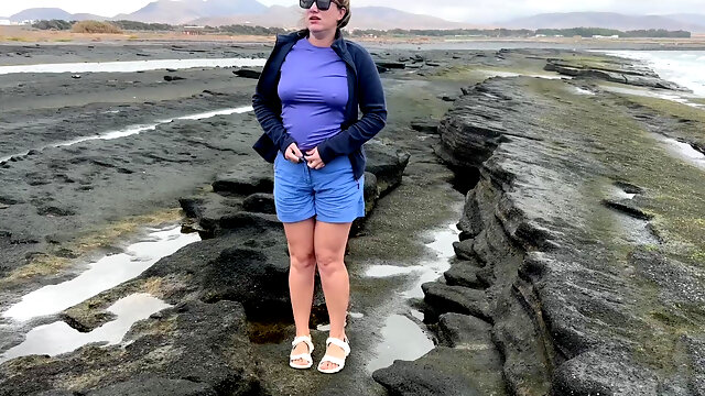 Curvy Girl Desperate to Pee