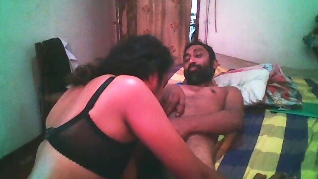 Stepmum Comes To Blow While She Cooks