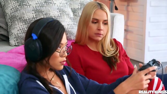 Stepmommies Lick Coeds - A Lazy Fisting Saturday 1 - Sarah Vandella