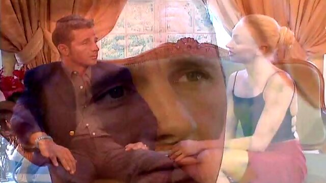 Nomi French, Française