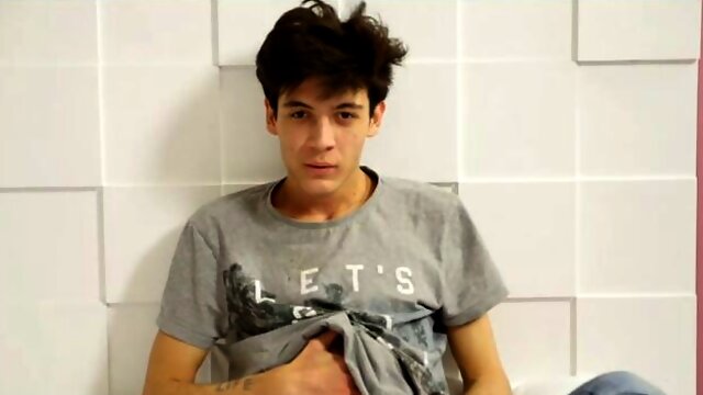 Andy Scott has great hair, sexy naked cock