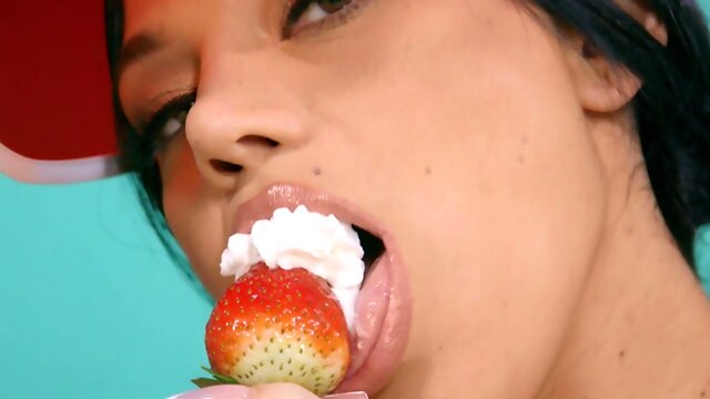 Eat Me Video With Mick Blue, Angela White, Kendra Sunderland & Mona Azar