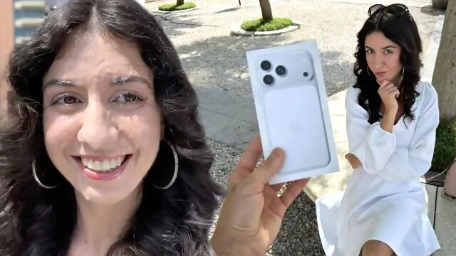Will a Stranger Girl Agree to a Public Cumwalk for a New Iphone?