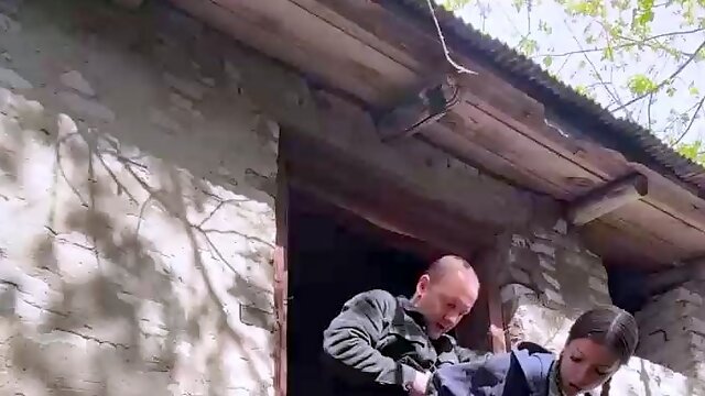 Horny brunette slut takes hard anal pounding outdoor