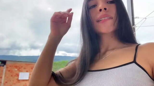 Dancing Naked-moving the Ass and Opening It for You - Big Ass Twerking