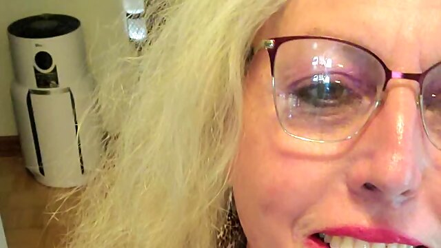 Amateur Shemale Cumshot