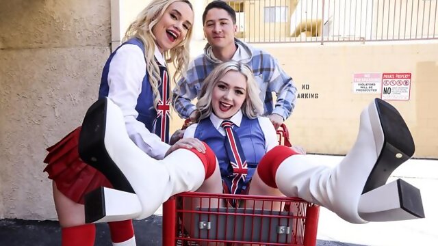 Well-formed Eva Nyx and Khloe Kingsley at big ass porn