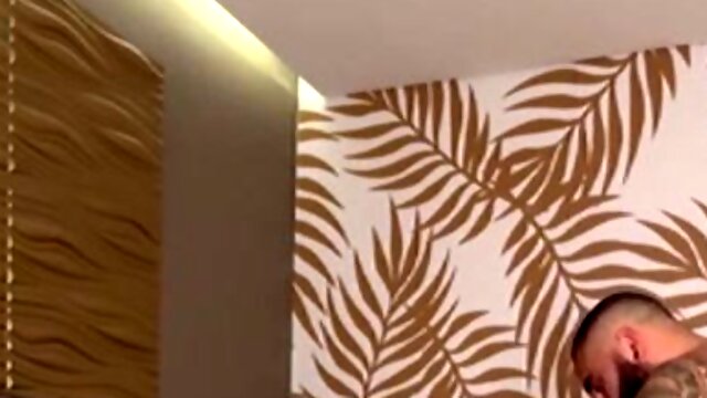 Glamour MILF beauty memorable adult scene