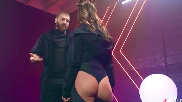 Xander Corvus Wild Stand in a Sultry Scene