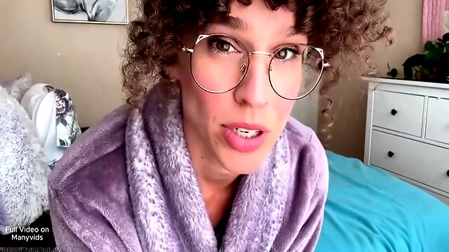 Curly Curvy Stepmom Anal Sex Request