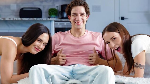 Adorable Daisy Phoenix and Tess Thompsons medium size tits clip