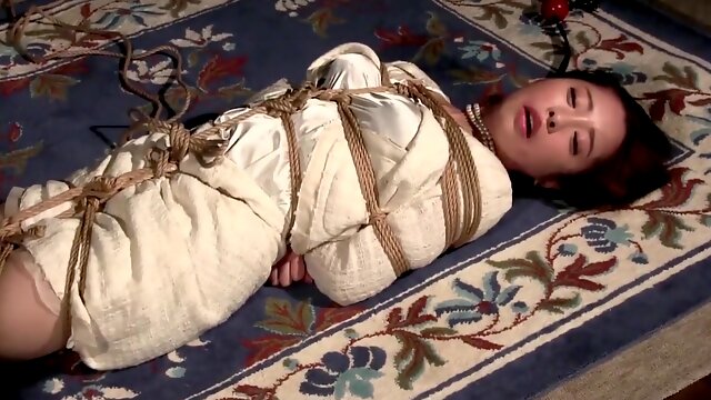 BDSM, Japans Ongecensureerd, Tiener