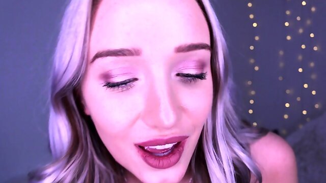 Exposed sexy blonde Gwengwiz onlyfans nude pics Exclusive