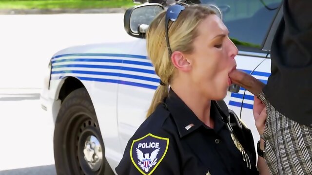 Sex Mellem Racer, Offentlig, Blowjob