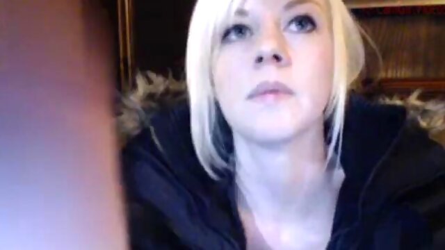 Masturbation in english pub: Blonde, Dildo  Public Porn