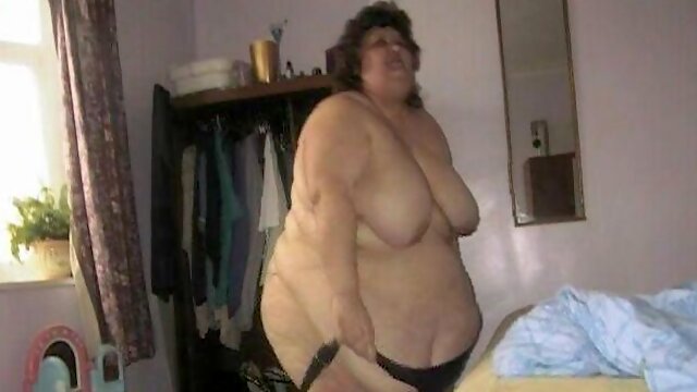 Busty old ladies with squirty pussies