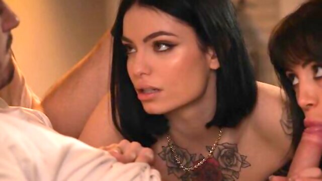 Fantastic lasss ffm in threesome clip