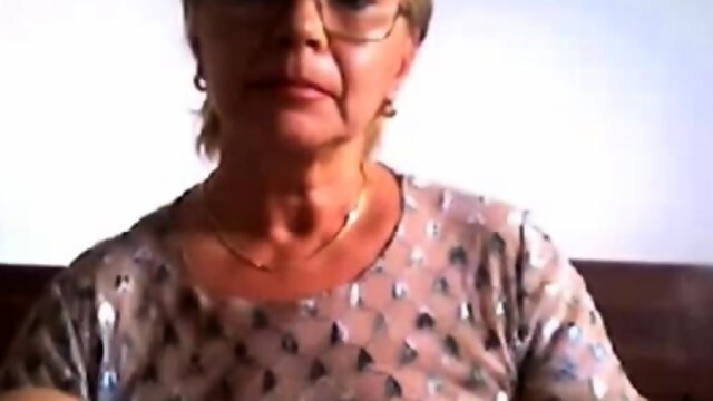 Abuela divina una webcam amateur ertica