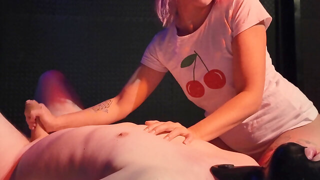 Cherry Enjoy Playing the Slave