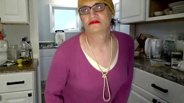 Housewife Sveta Lusin. 2025kj