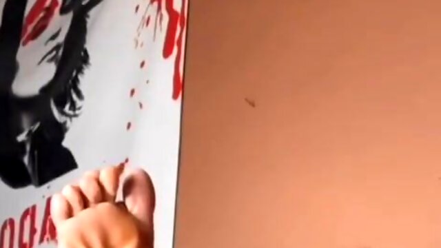 Tugging off while showcase soles!