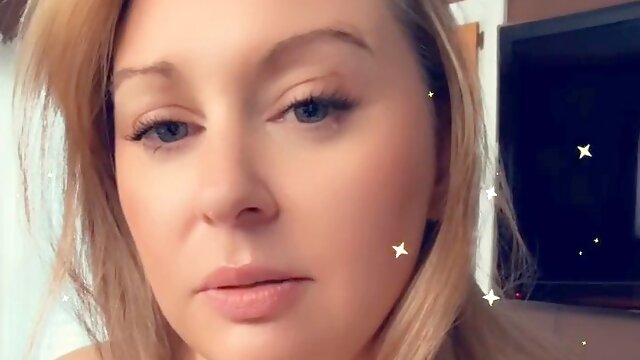 Busty MILF Lululove teases with her sexy talk after missing your fumble