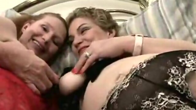 Mature Lesbians 1