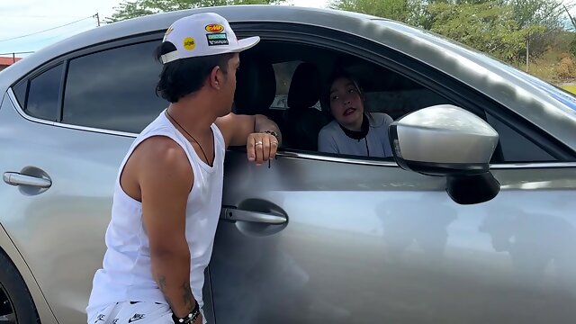 I Fulfill My Sexual Fantasy With A Little Dwarf Who Has His Motorcycle Stranded In The Middle Of Nowhere, He Puts His Huge Cock In Me Until I Fill With Milk