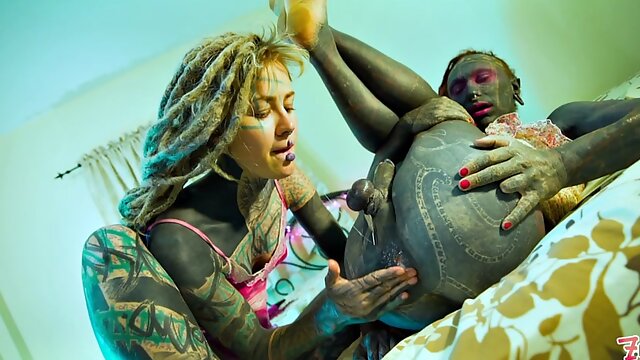 Shemale Dom, Ass Fisting, Strapon