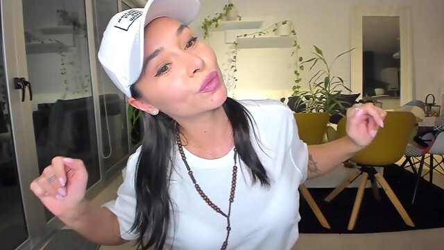 Lesbiennes, Petits Seins