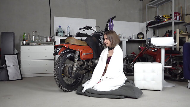 18, 潮吹き, フィスティング, 緊縛, フェムドム