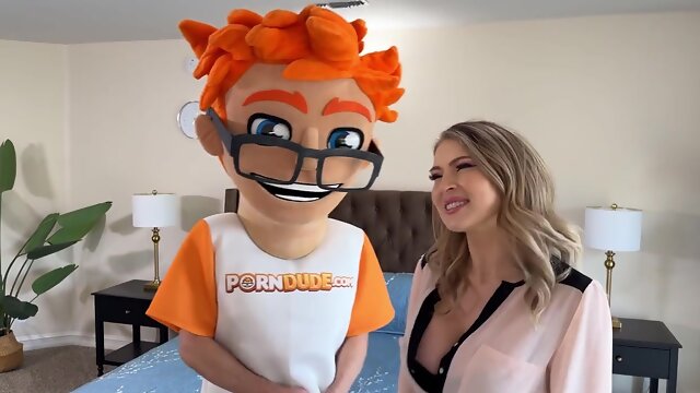 Gigis Pussy rubbing Bonus: Watching Her Play with My Deposit after a Deep-Cock Negotiation! - Gigi dior