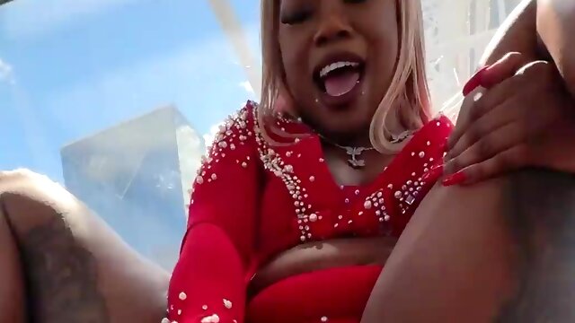 Atlanta public splash: ebony squirts outdoors