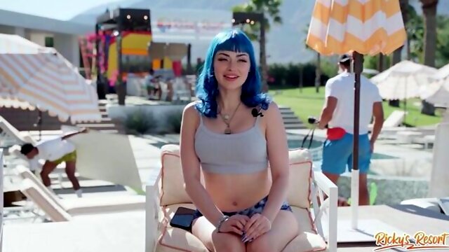 Libidinous Jewelz Blu at big tits dirt