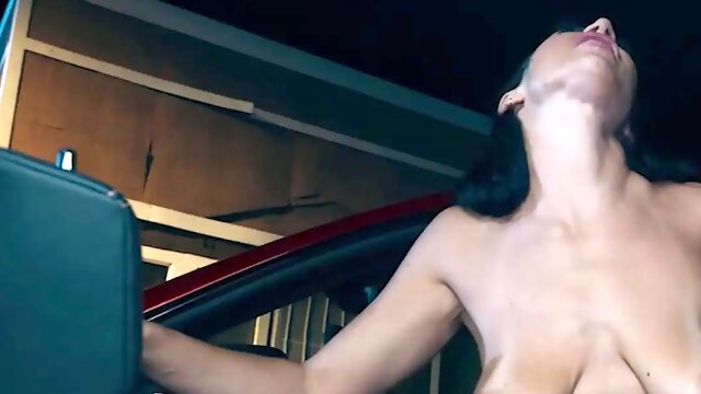 Digitalplayground - master slayer blake rosebud and vampire Queenie Sateen get some peckers in a car