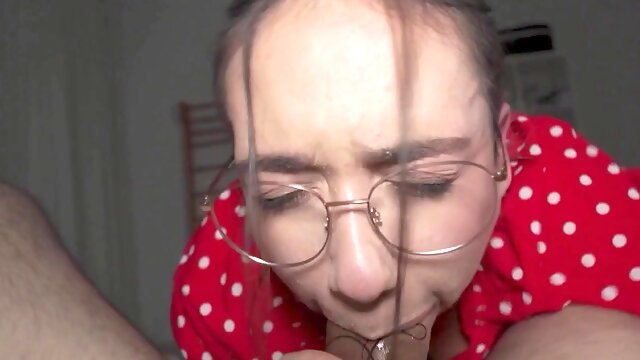 HER VERY FIRST THREE-WAY - They Torn up Her All Night - Vixi Rafi