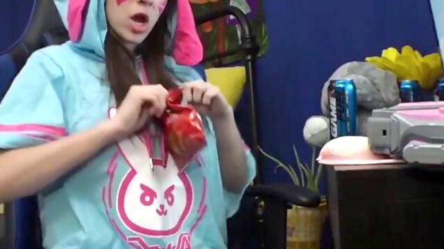 Ziva Breast Hourglass Expansion: Big Tits, Big Ass  Solo Porn