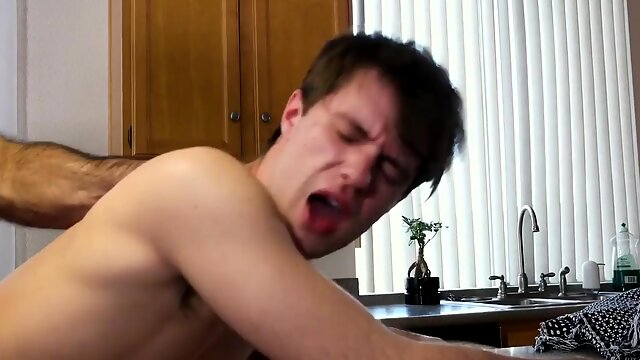 Maxx Monroe And Bishop Angus In Muscled Bear Stepdaddy Having A Morning Quickie With Stepson