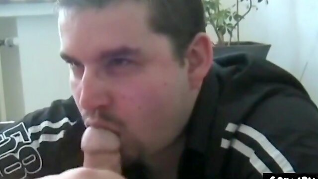 Facial amateur German stud sucks BFs cock in home 3way