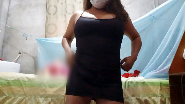 My Best Friend Wants to Get Into Porn, and She Sends Me a Homemade Video Masturbating Intensely with a Long Thick Dildo,